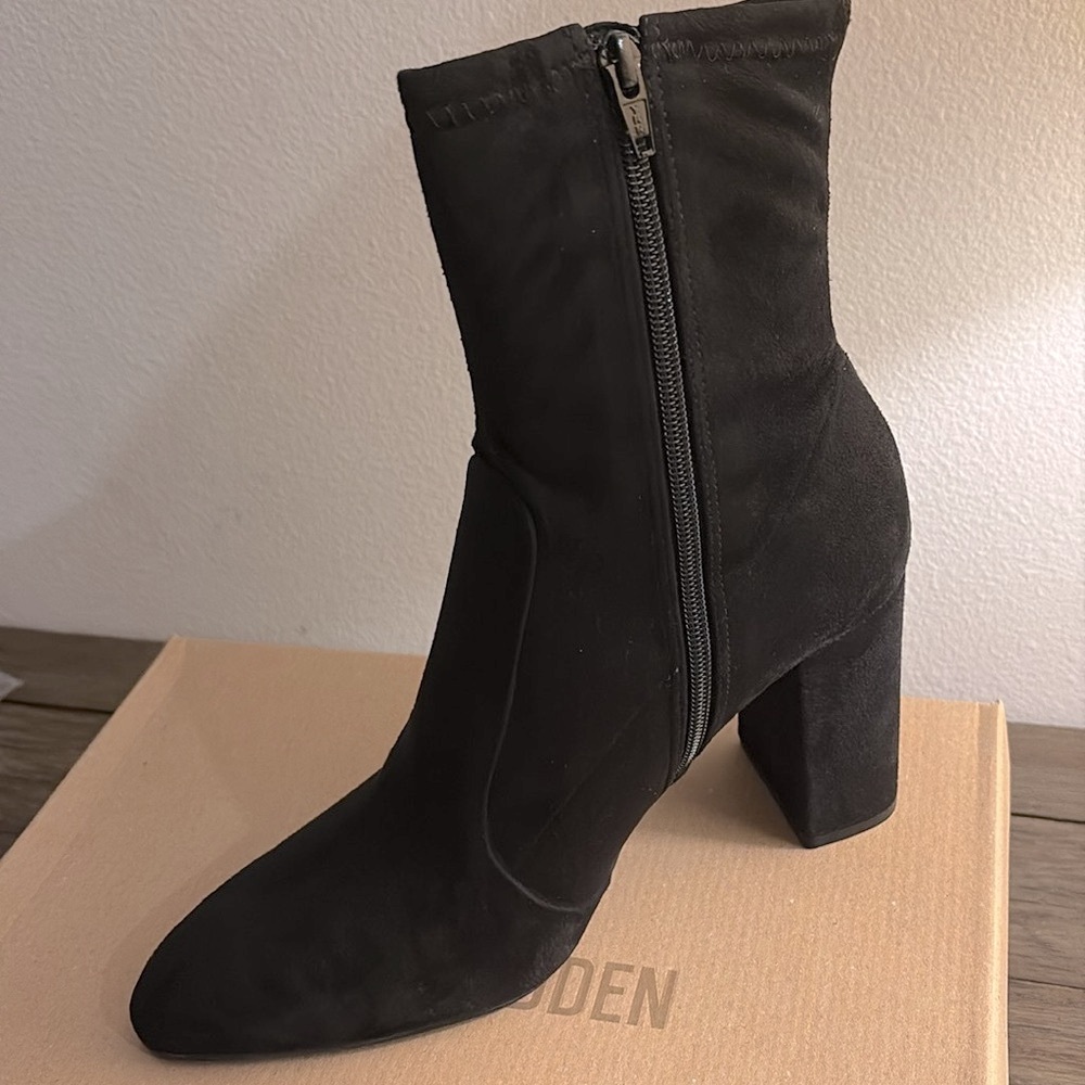 NIB [Steve Madden] Sora High Ankle Block Heel Boots Black Suede Women's Sz 11 - Picture 6 of 14